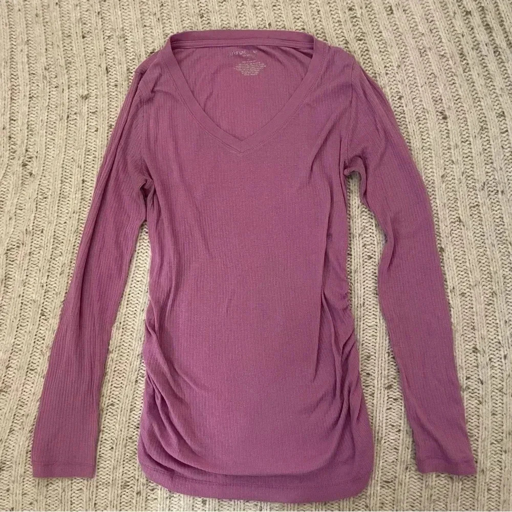 Liz Lange Maternity purple long-sleeve ribbed v-neck T-shirt, size X-small